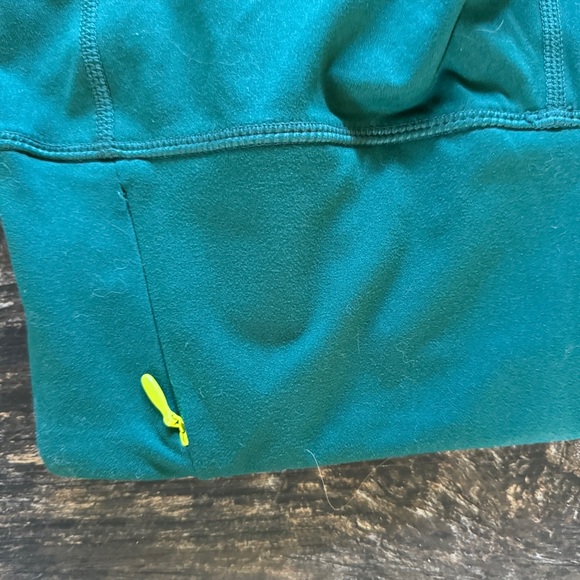 Fabletics | Trinity High-Waisted Utility Legging | Rainforest/Citron | Size XL - Picture 4 of 10